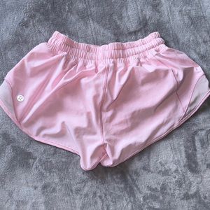 Lululemon Hotty Hot Shorts 2.5”